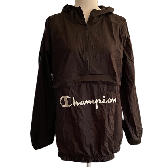 Champion Jackets & Blazers - 🎉HP🎉 Champion Black Oversized Pull Over Long Sleeve Wind Breaker Jacket Large